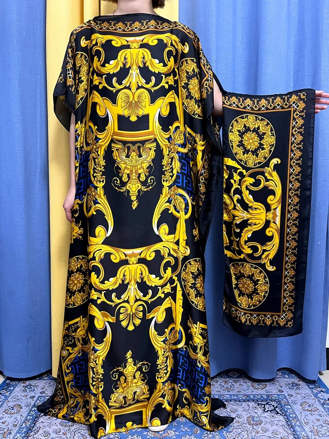 Elegant Muslim Long Femme Robe With Hijab Scarf