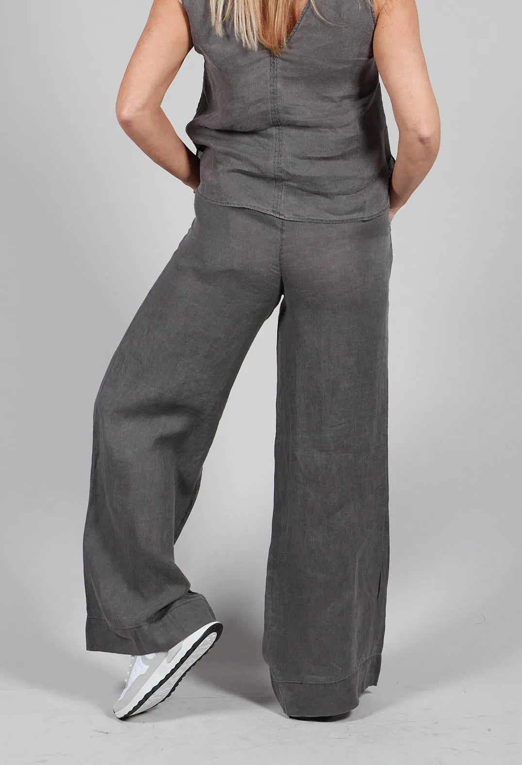 Mosaalf Pants in Charcoal