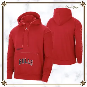 Nike  |Chicago Bulls Courtside Statement Edition Jordan NBA Fleece