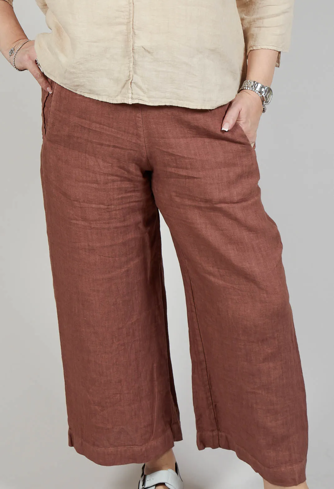 Skara Pants in Pecan